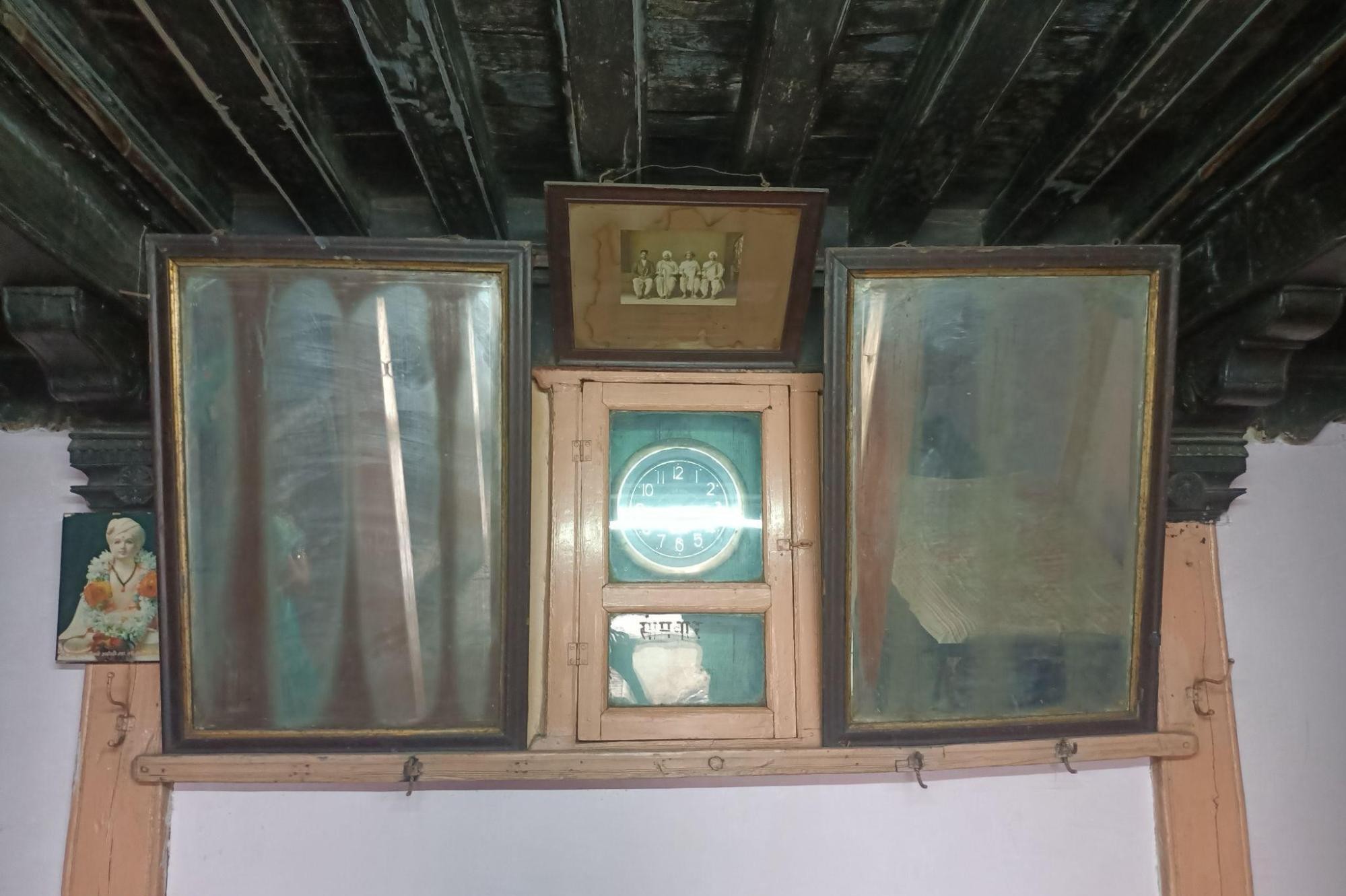 An old mirror from the 1880s, reflecting the cultural influences and material changes that came with the passage of time. (Source: CKA Archives)