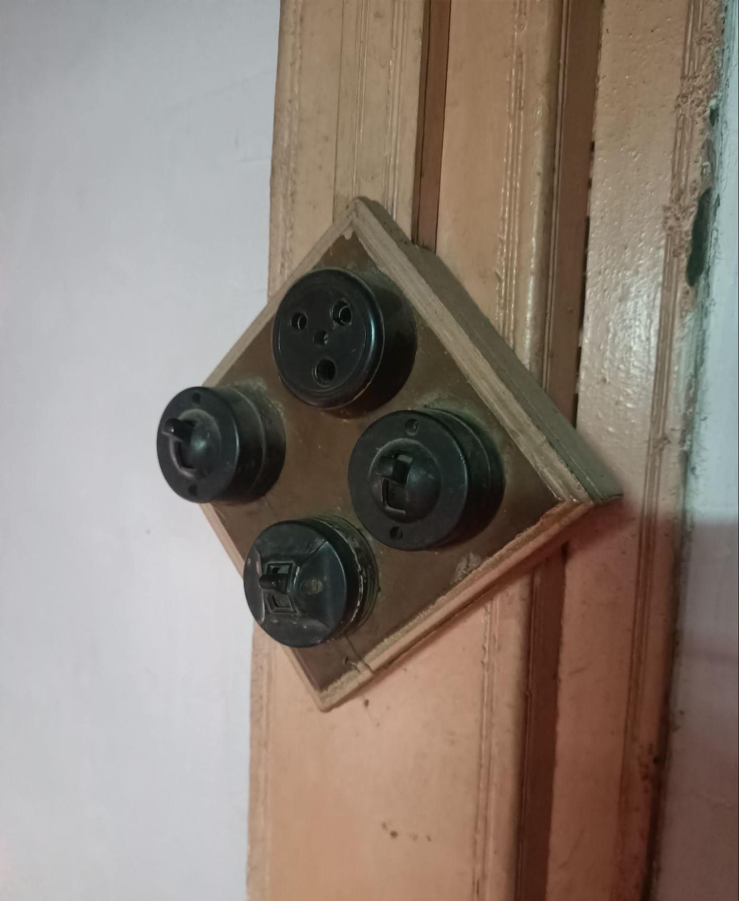 Old circuits and switches. (Source: CKA Archives)