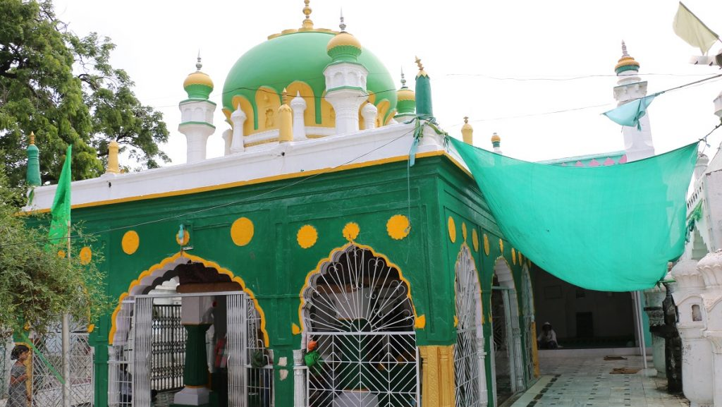 Hazrat Shahanshah Wali Dargah, located on a hillock east of Beed, marks the grave of a Chishti Sufi saint known locally as Shahanshahwali Chishti.[2]