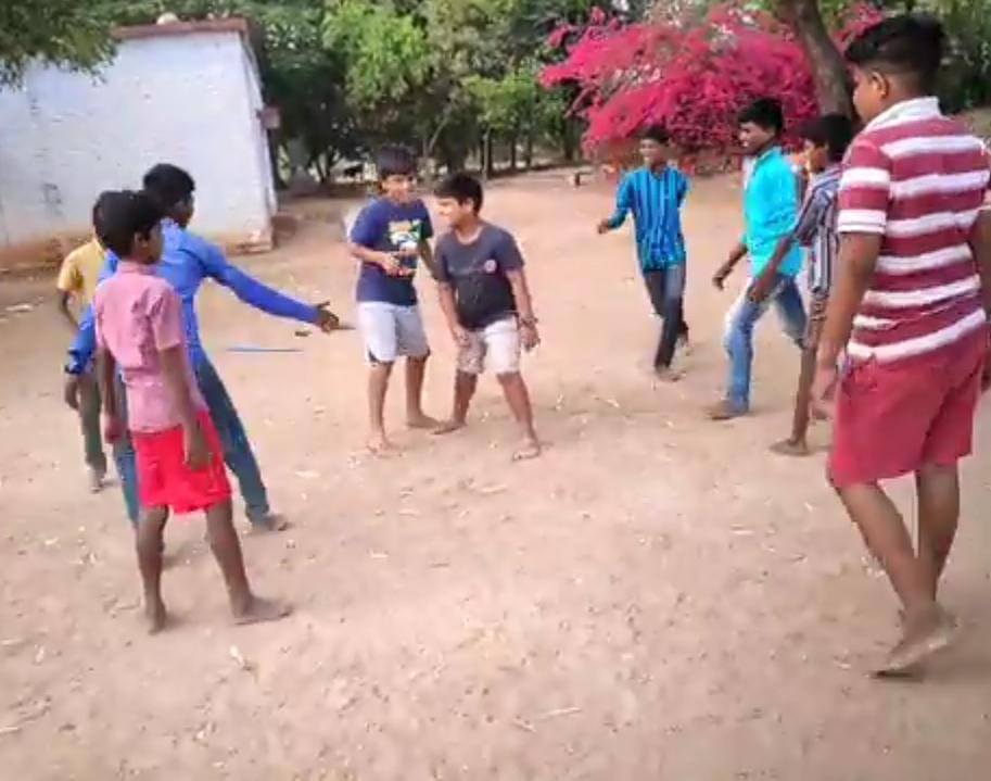 Children playing Ice Water (Source: CKA Archives).