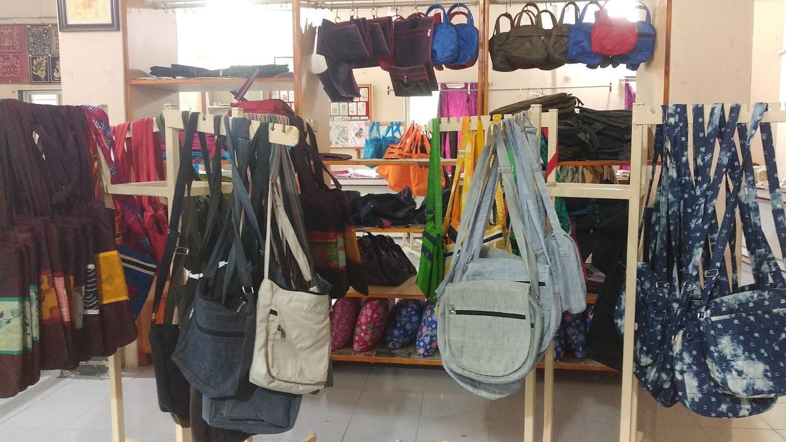 A display of handcrafted bags made by Anandwan’s artisans. (Source: CKA Archives)