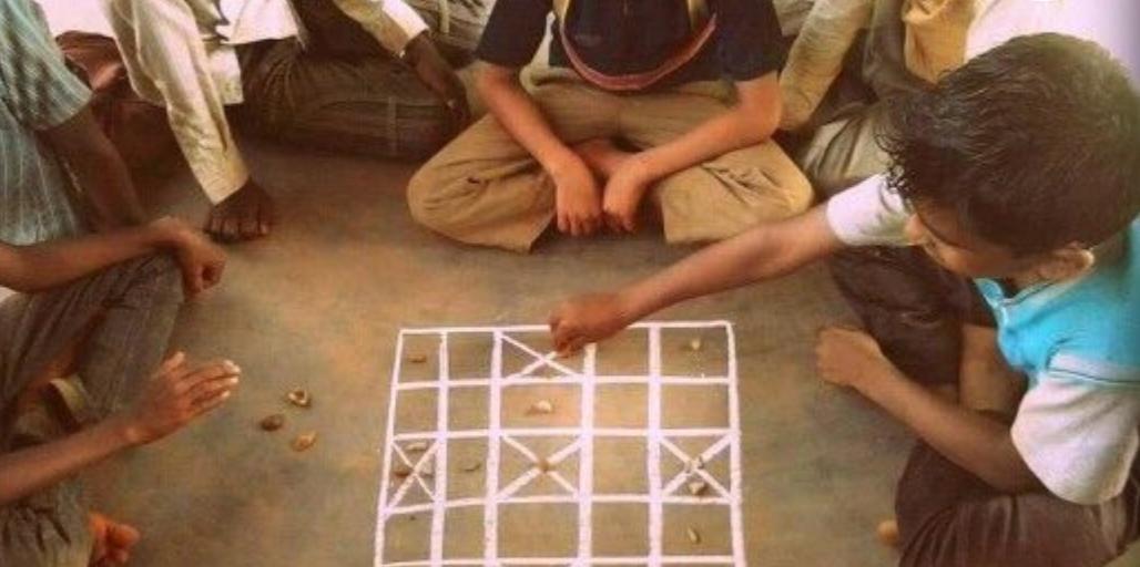A rural version of the common board game known as “Saap-Shidi”(Snakes and Ladder) is known as Chaklasta in Chandrapur, Source: CKA Archives.