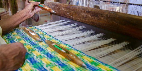 A Himroo garment being woven; source: Himroo Fabrics[10]