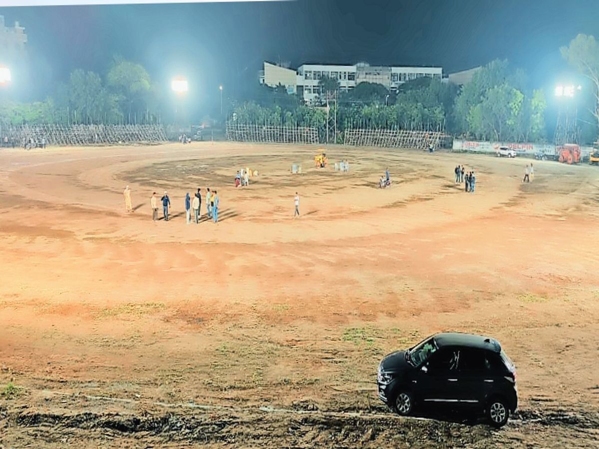 Football in Aurangabad is experiencing growth and development, with plans to enhance the infrastructure for the sport. The Maharashtra government has announced the construction of an international standard football stadium at Amkhas Maidan, which is located on Wakf Board land in Chhatrapati Sambhaji Nagar.[1]