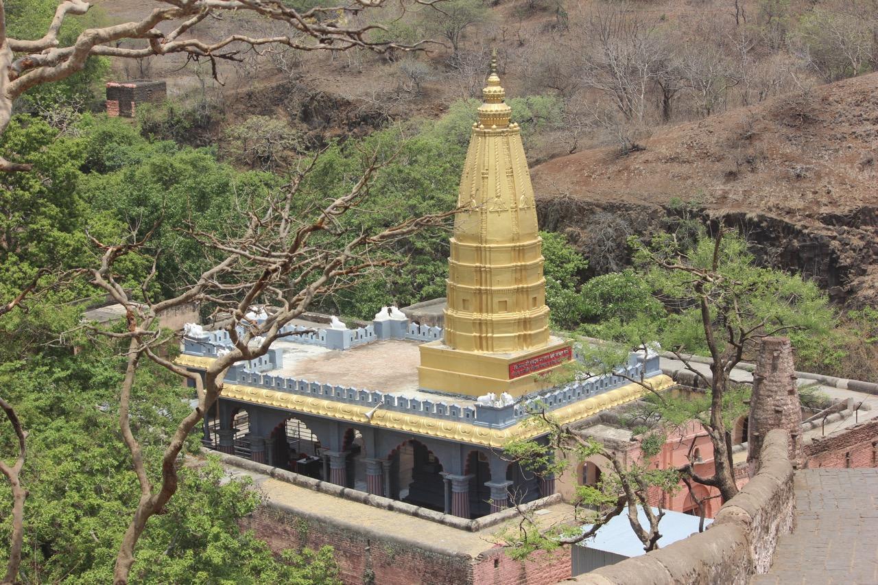 Golden shikhara rising above, visible only from the upper path that leads to the Ramling Devasthan in Yedshi, Dharashiv. (Source: CKA Archives)