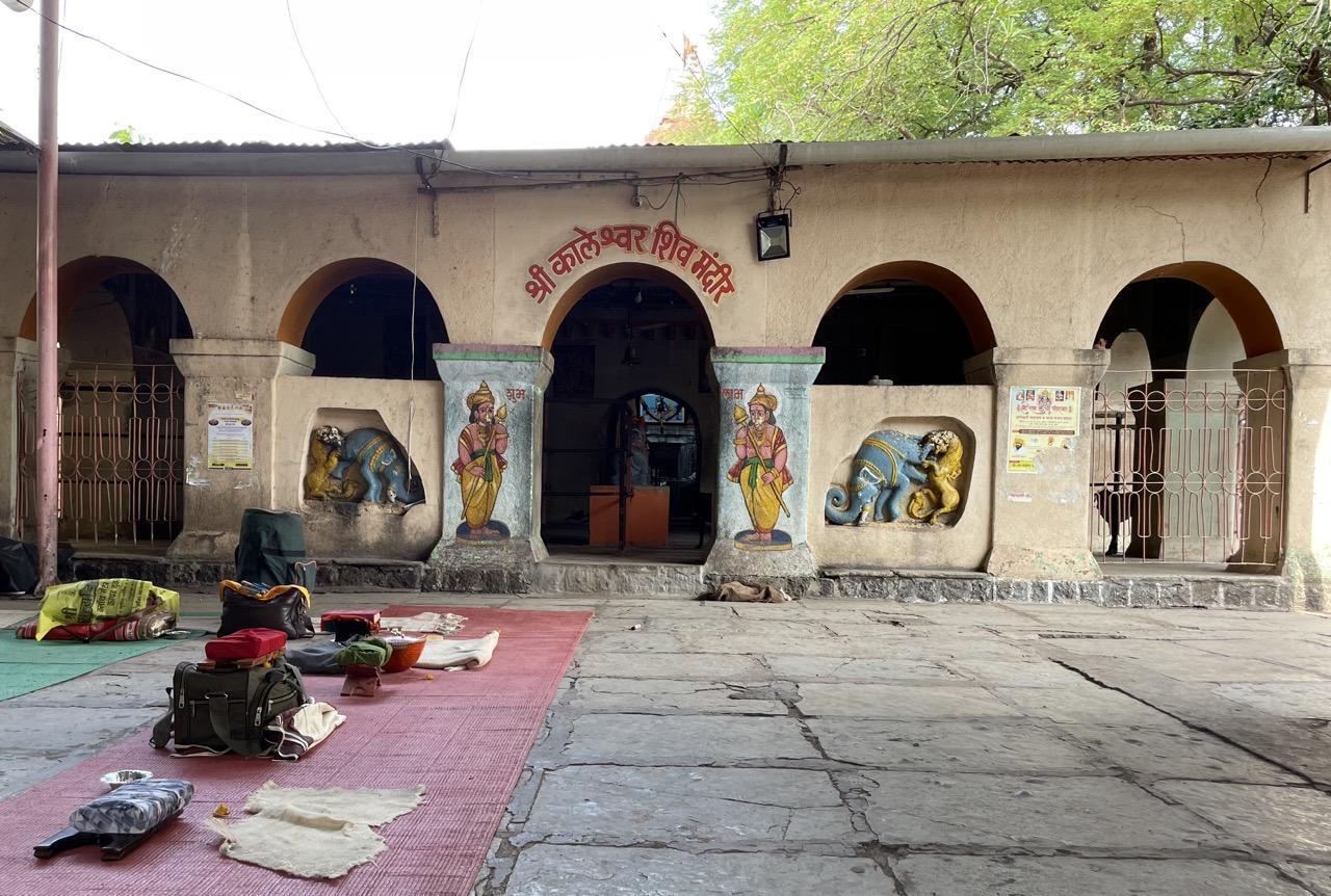 Poojasthan within the Sant Goroba Kaka Mandir complex, dedicated to Bhagwan Kaleshwar. (Source: CKA Archives)