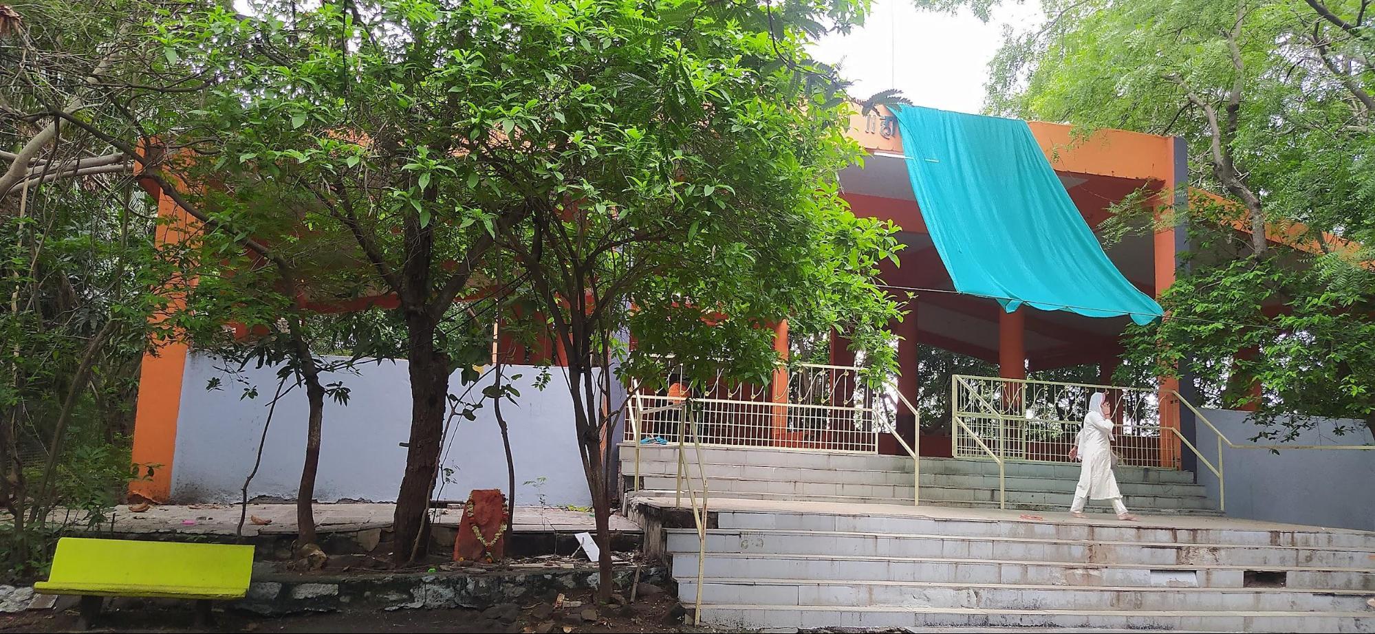View of Hatla Devi Mandir situated on a hillside near Khanapur, Dharashiv. (Source: CKA Archives)