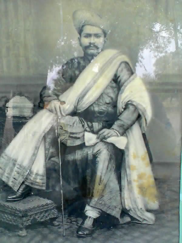 Archival image of Shrimant Senakhaskhel Vijaysinh Thorat, fourth ruler of the Bhoom Jagir. A notable member of the Thorat family, who served as local jagirdars over successive generations.
