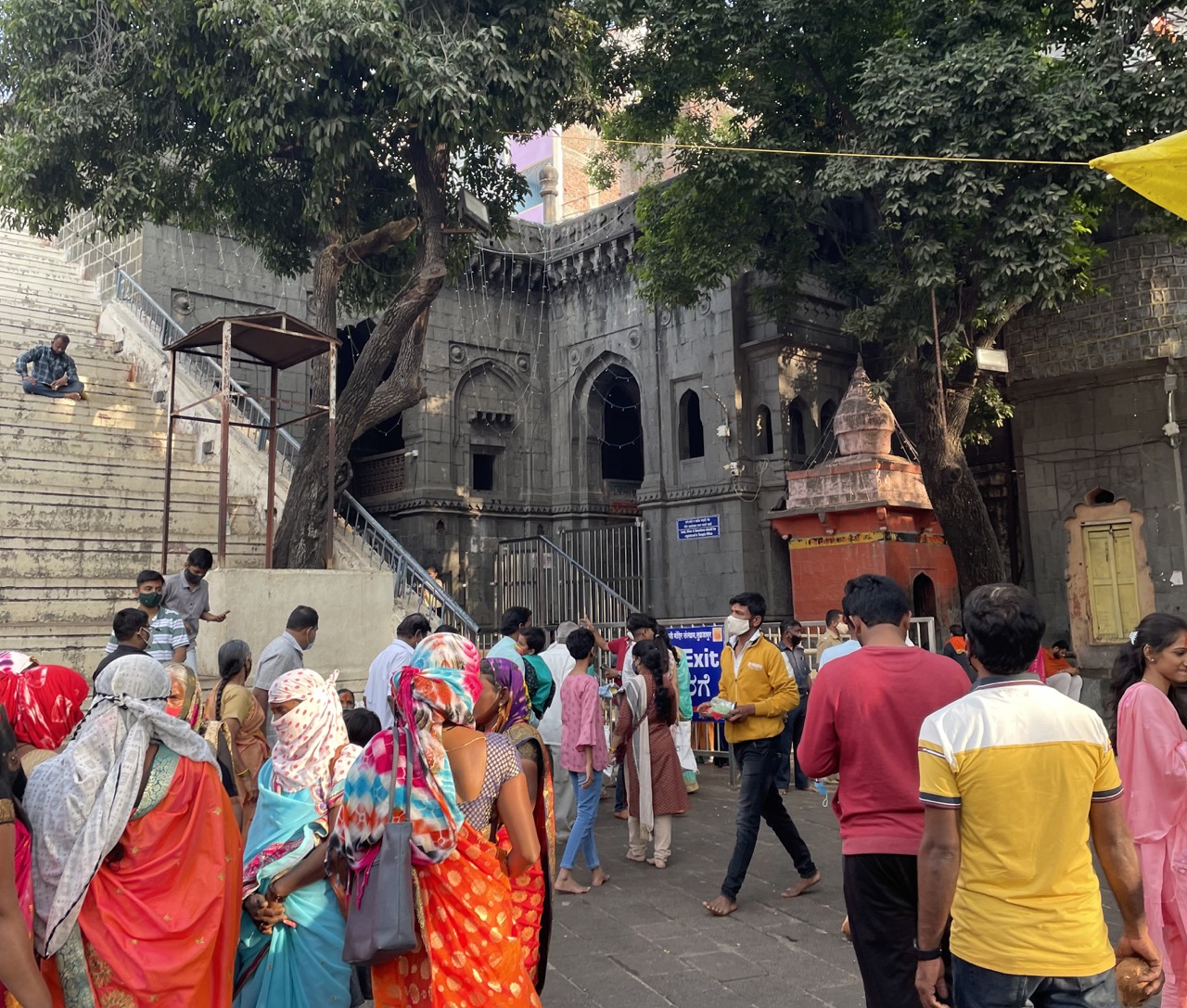 Devotees gathered around the Tulja Bhavani Mandir, Dharashiv, believed to have been constructed in the 12th century CE by Mahamandaleshwar Maraddev Kadamb. (Source: CKA Archives)