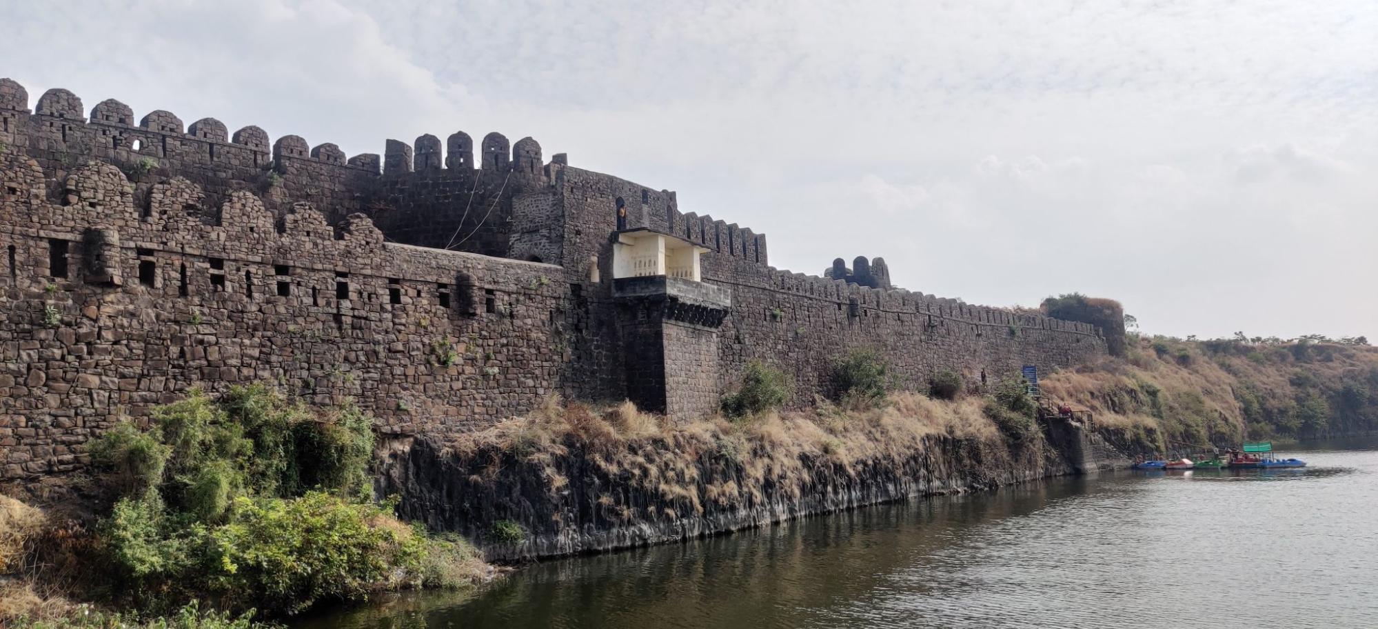 The majestic Naldurg Fort, Dharashiv, with the Bori River flowing beside the fort walls as part of a natural defensive trench historically used as a moat. (Source: CKA Archives)