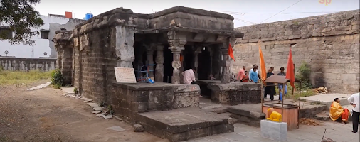 Kalika Mata Mandir at Shirud village, Dhule district. Constructed in the Hemadpanthi architectural style, the Mandir is attributed to the period of Yadava rule in the 12th–13th centuries CE and points to the northern extent of Seuna Yadava influence in Khandesh.