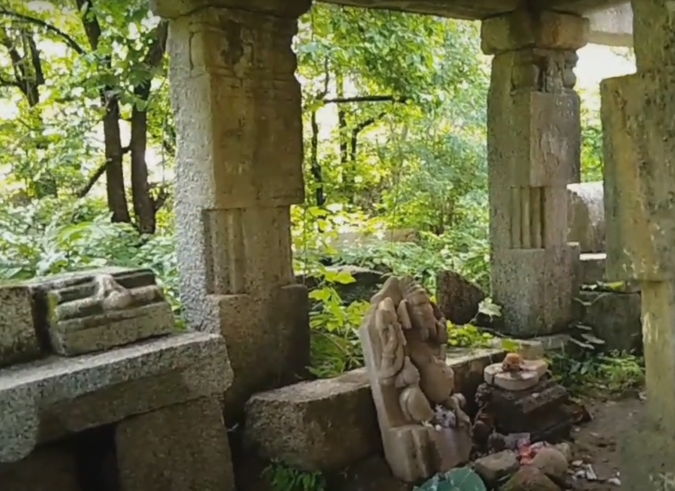 Inside the Mandir, a Ganesh sculpture and a Shivlinga can be observed (Source: CKA Archives)