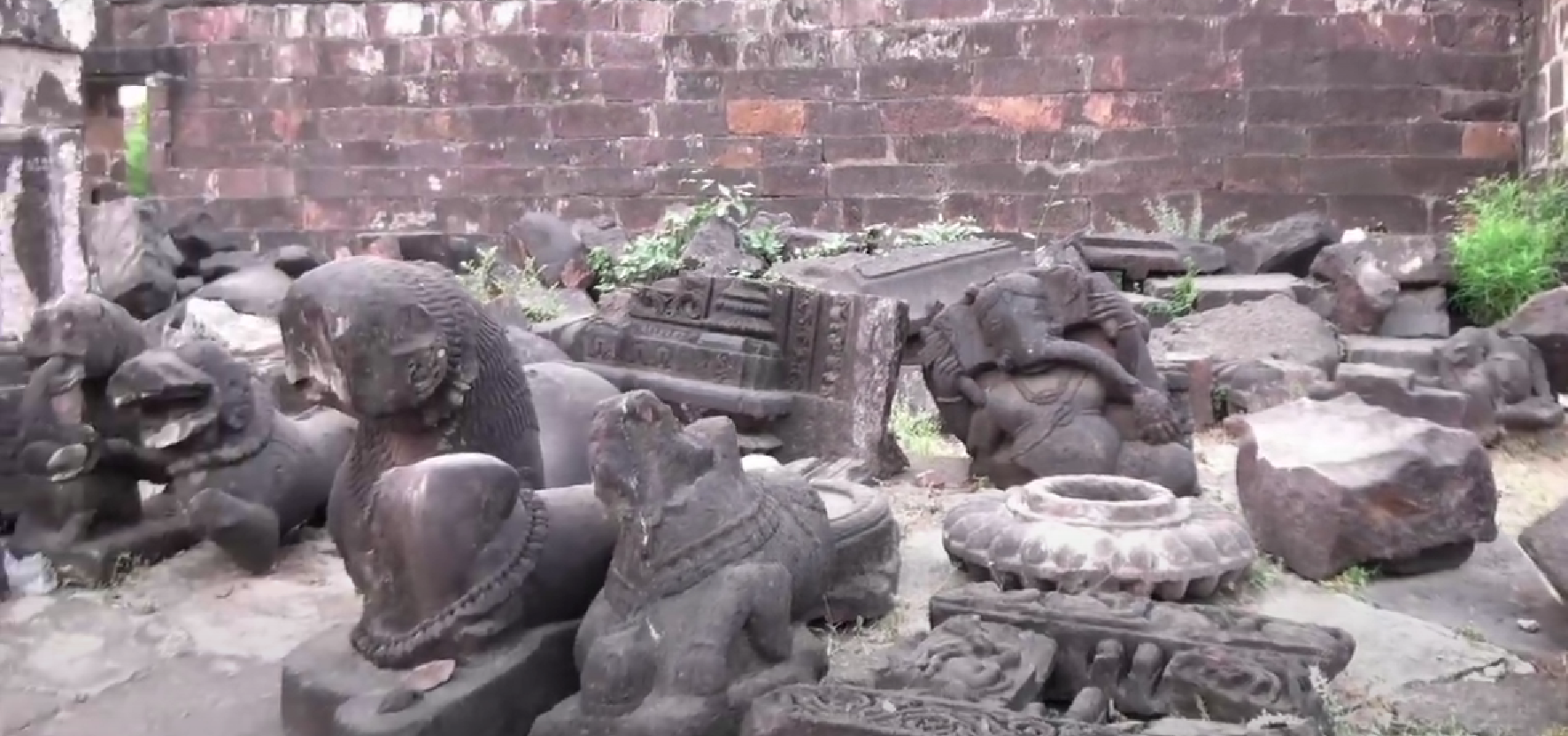 Sculptures in the Markendeshwar Mandir Complex (Source: CKA Archives)