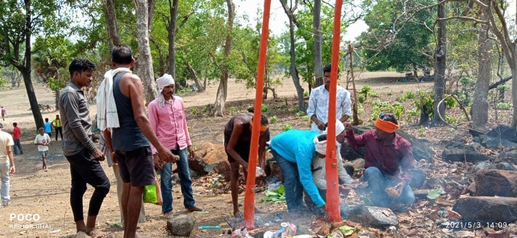 People engaged in traditional puja during Gota Paatana (Source:CKA Archives)