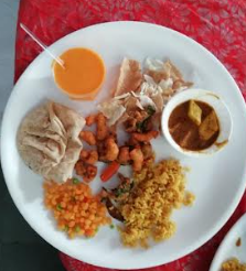 Wedding plate featuring traditional foods.(Source: CKA Archives)