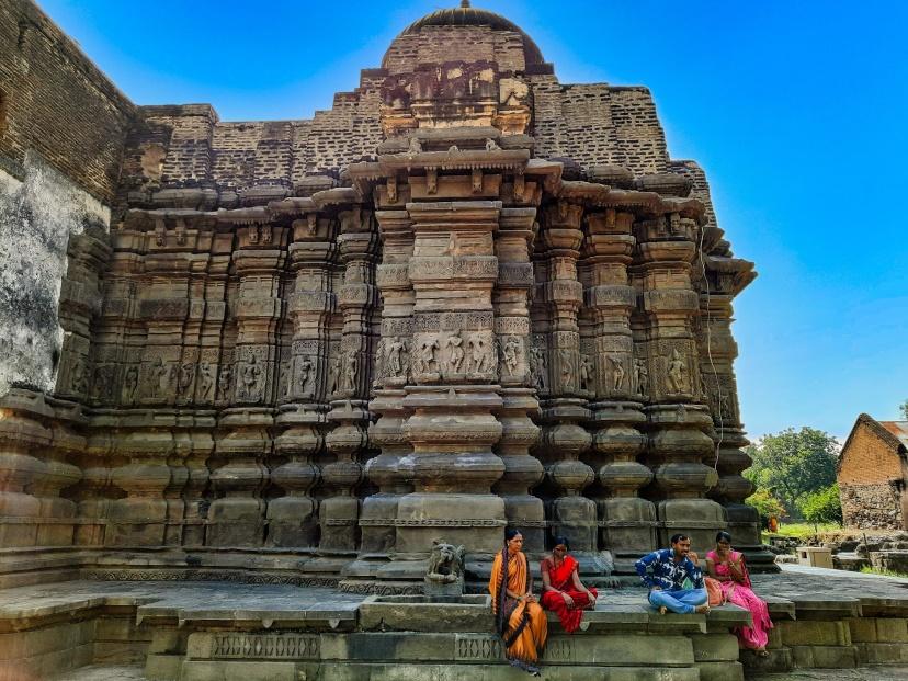 Changdev Mandir, Jalgaon district is constructed in the Hemadpanthi architectural style. The mandir is notable for its scale and craftsmanship. As described in the district Gazetteer (1962), it is “105 feet round and 120 feet high... built of huge black marble blocks fitted one on the other without mortar or other cement.”