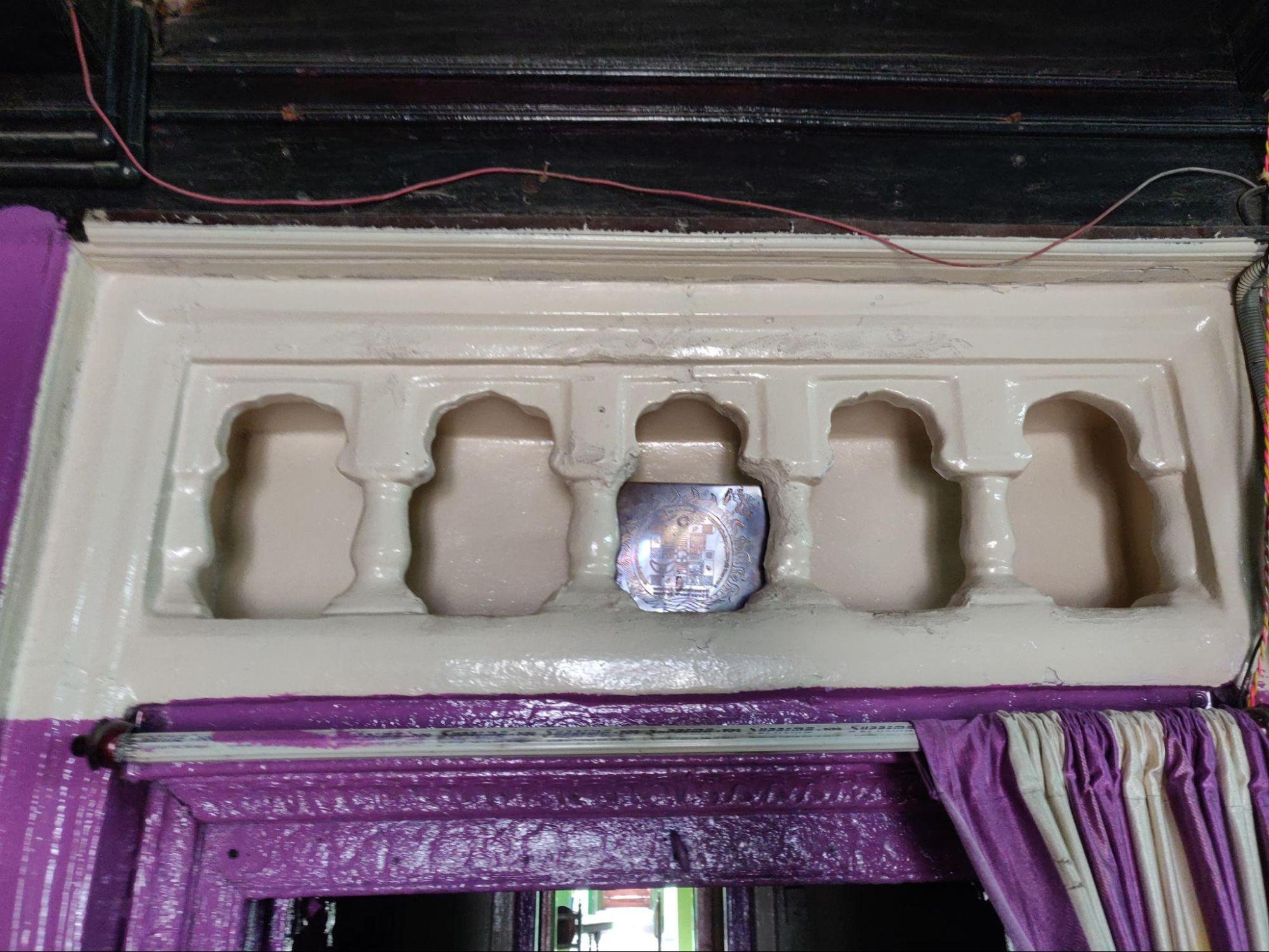 A "devli" above the door, a recessed space traditionally used to place images of Devis and Devtas. (Source: CKA Archives)