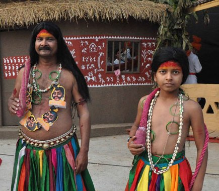 Potraj in their traditional attire[4]