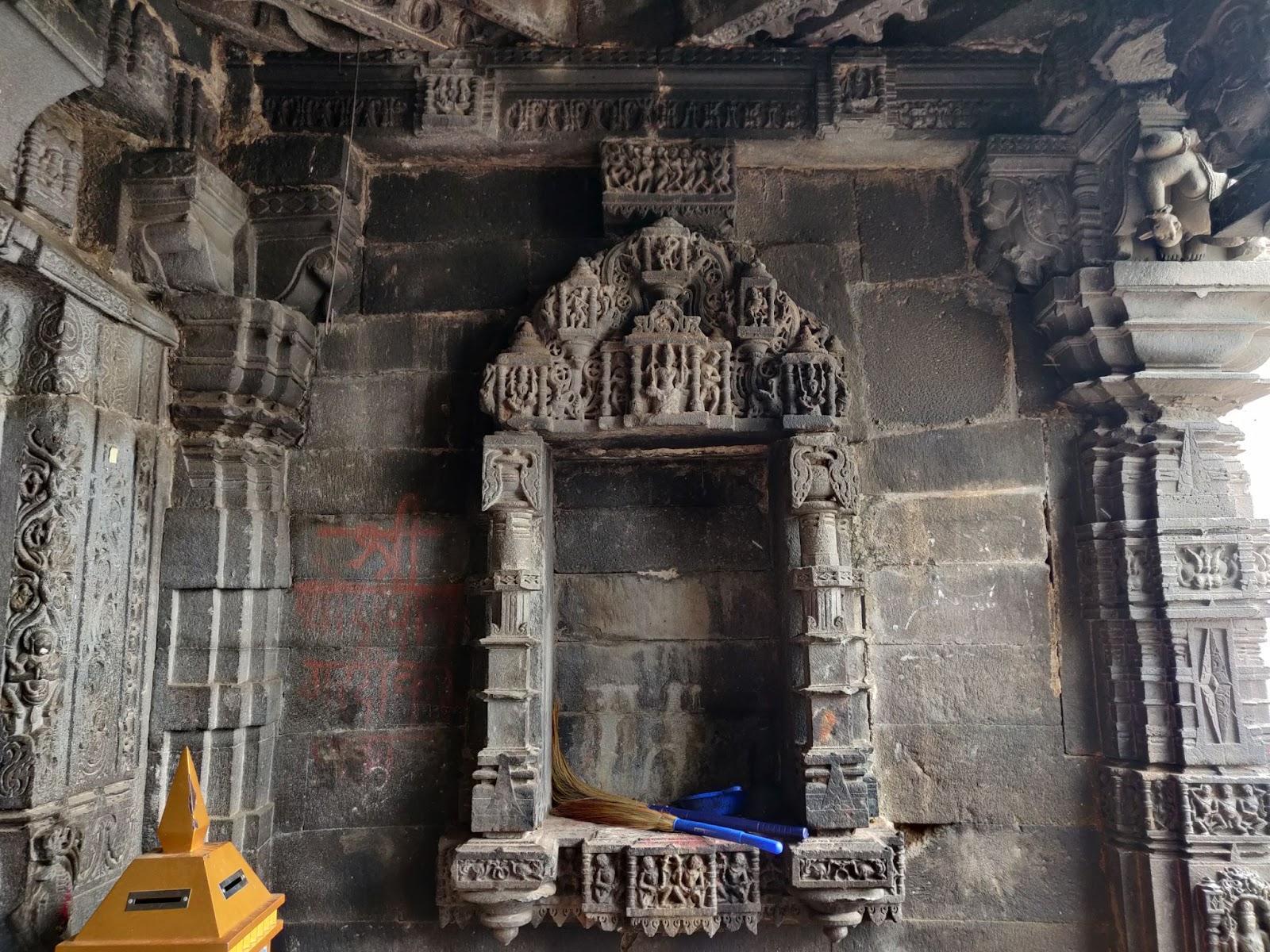 Inside the Mandir, one can find various such examples of intricate carvings. (Source: CKA Archives)