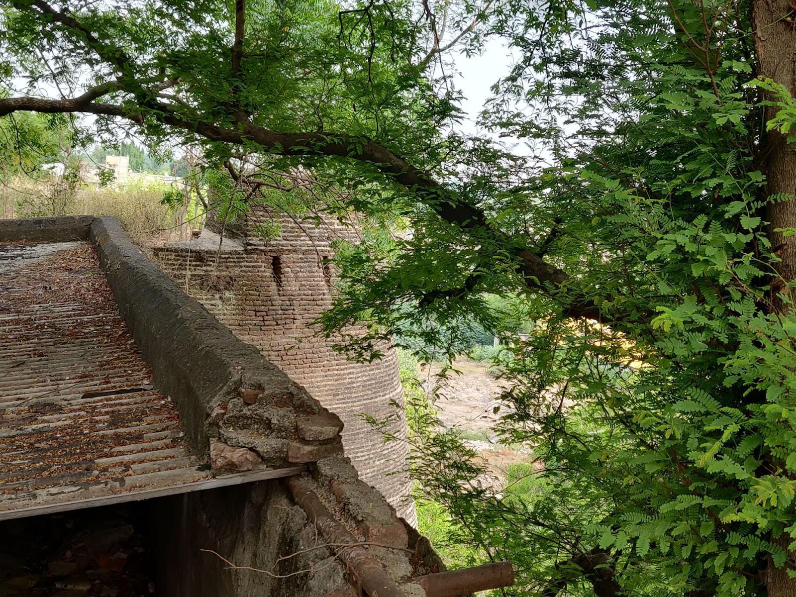The Ruins and remnants of the old fort walls and bastions are visible (Source: CKA Archives)
