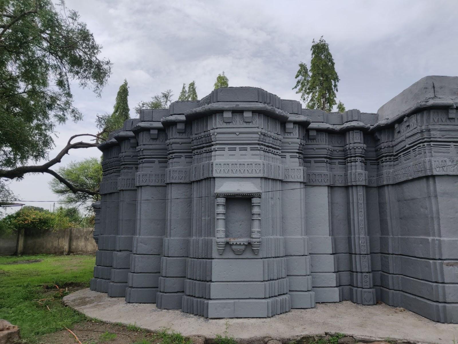 The splendid architecture of the mandir, though it lacks a Shikhar, the mandir has stood the test of time. (Source: CKA Archives)