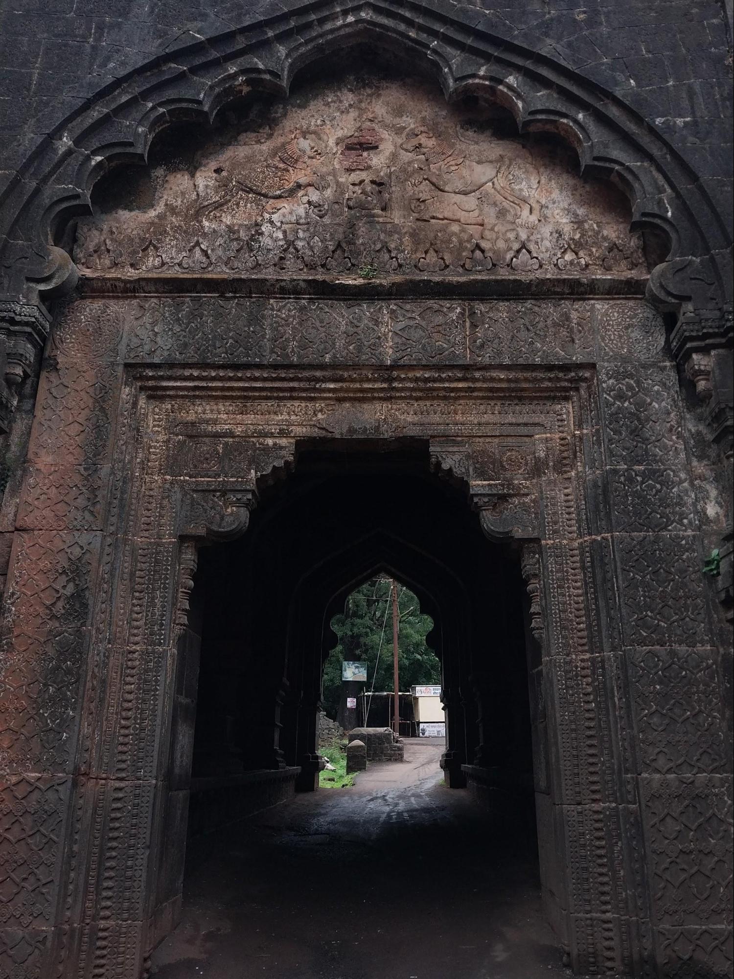 Interior of the door that leads to Teen Darwaja.(Source: CKA Archives)