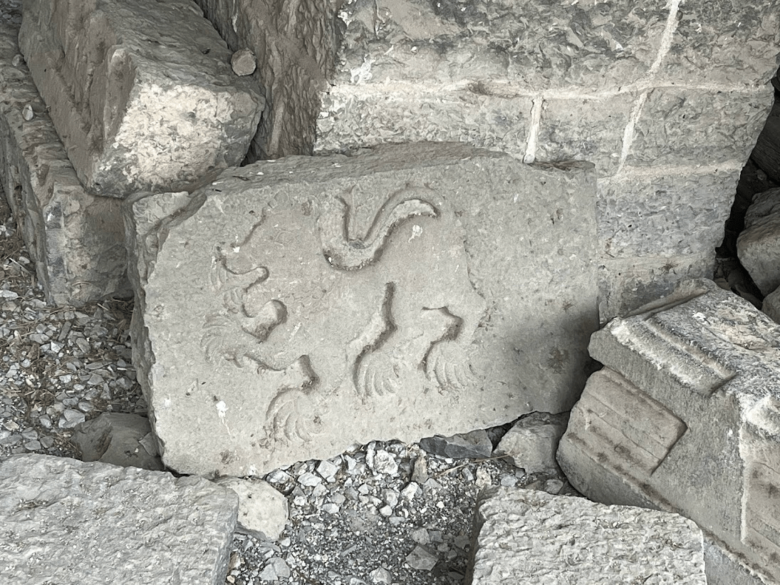 Among the many architectural details found within the fort are carved animal motifs, including lions. (Source: CKA Archives)