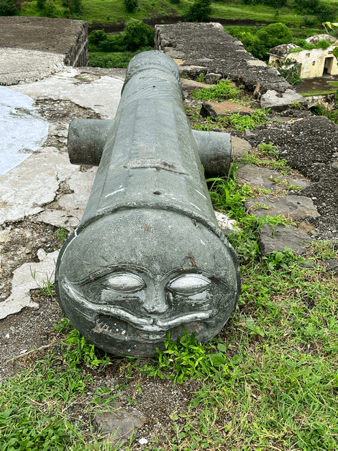 Cannon placed on the upper level of Udgir Fort, one of the remaining tofs used in the fort’s defense. (Source: CKA Archives)
