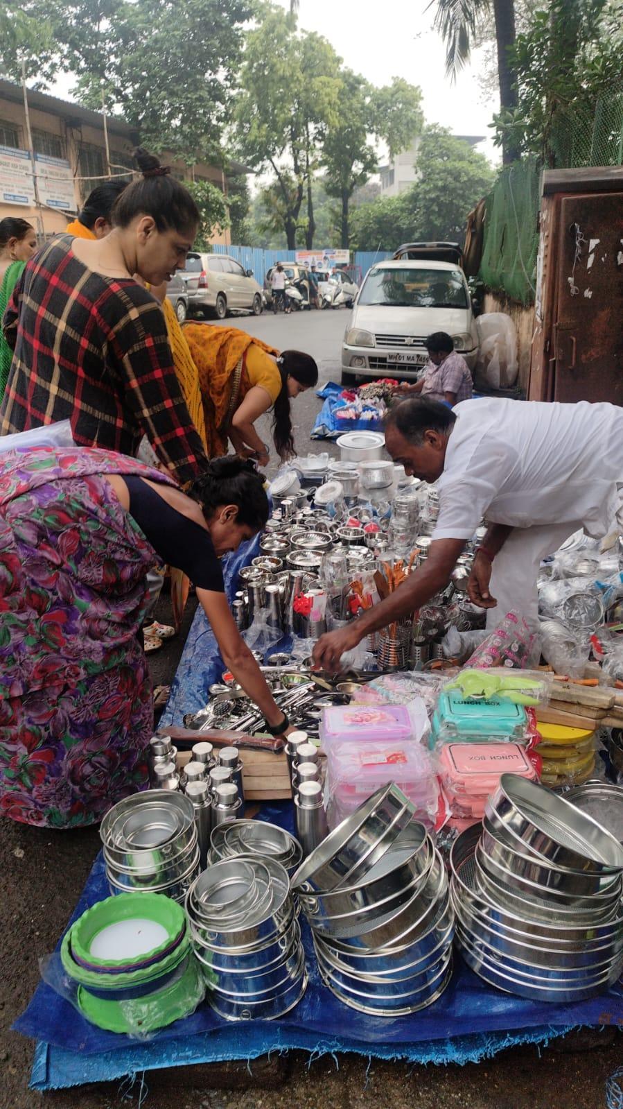 On days other than Thursday, some vegetable stalls are still there (Source: CKA Archives)