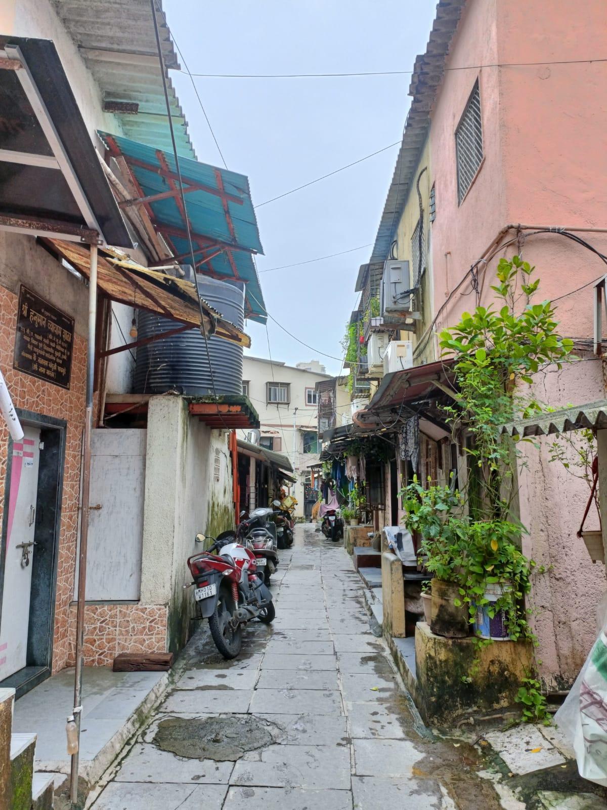 Vibrant houses and narrow winding lanes of Worli Koliwada, home to one of the oldest communities of Mumbai City. (Source: CKA Archives)