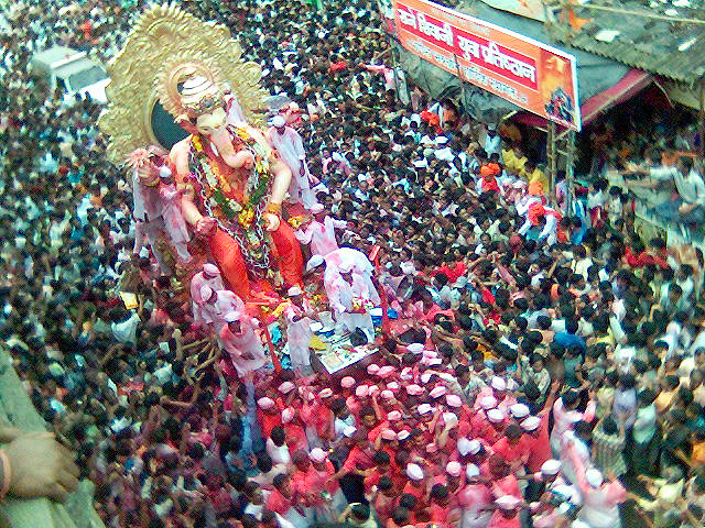 Lalbaugcha Raja being carried through the streets of Mumbai during the Anant Chaturdashi visarjan.[18]