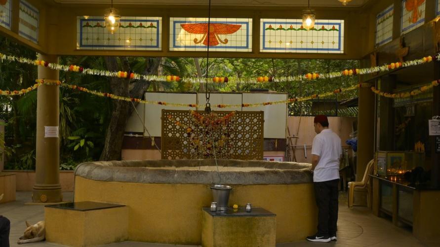 The well in the Bikha Behram Agyari[8]