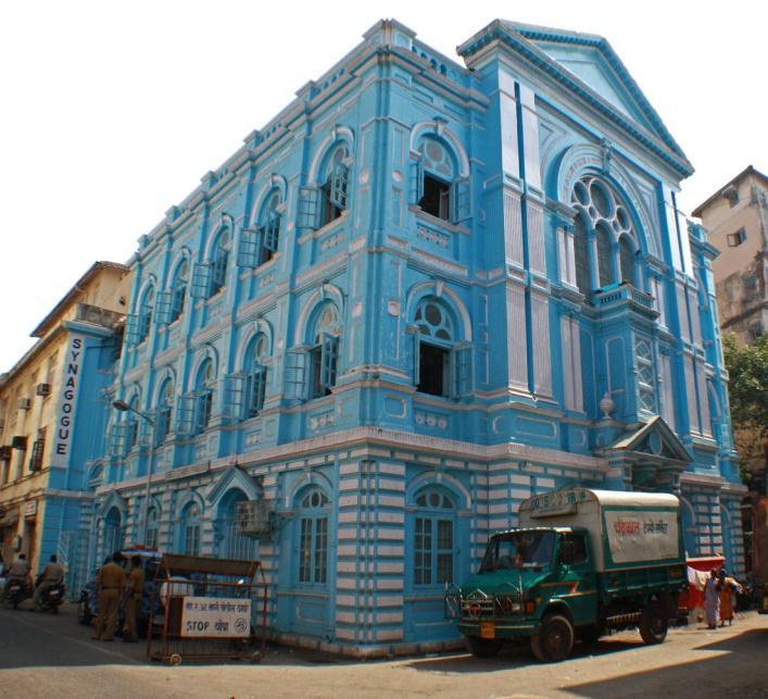 The white and blue exterior of the Knesset Eliyahoo Synagogue in Kala Ghoda is its most striking feature[14]