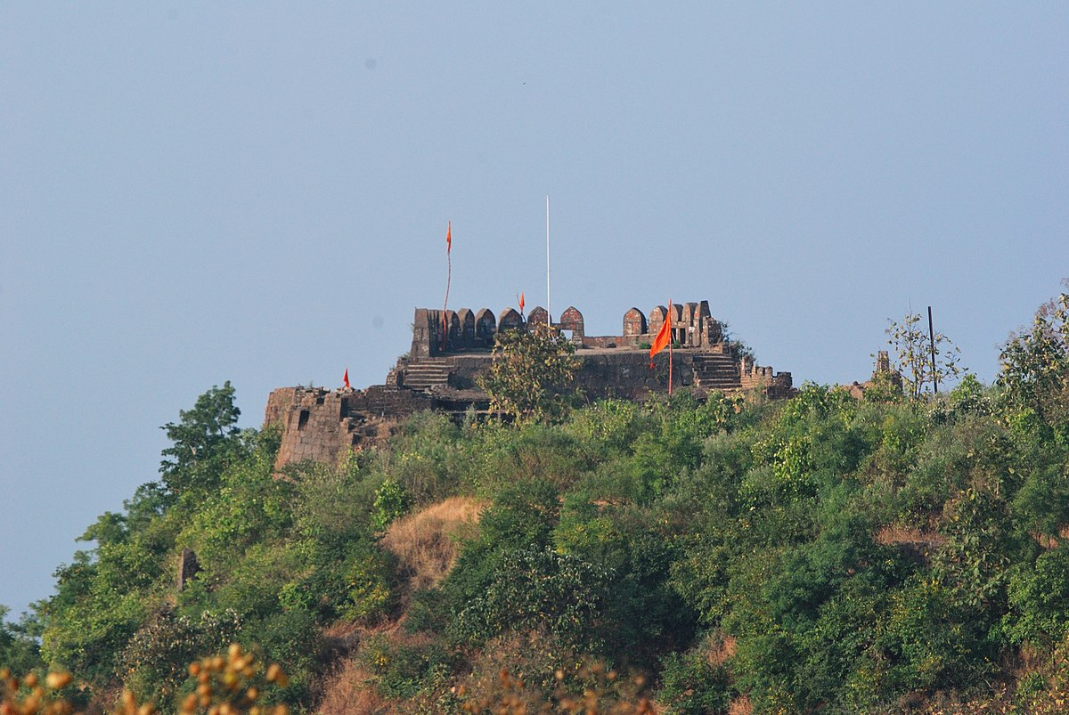 Mahur Fort or Mahurgad, is a prominent hill fort in Mahur taluka, Nanded.Long associated with both the Yadava and Gond dynasties, the fort served as a strategic outpost and later as an administrative centre.