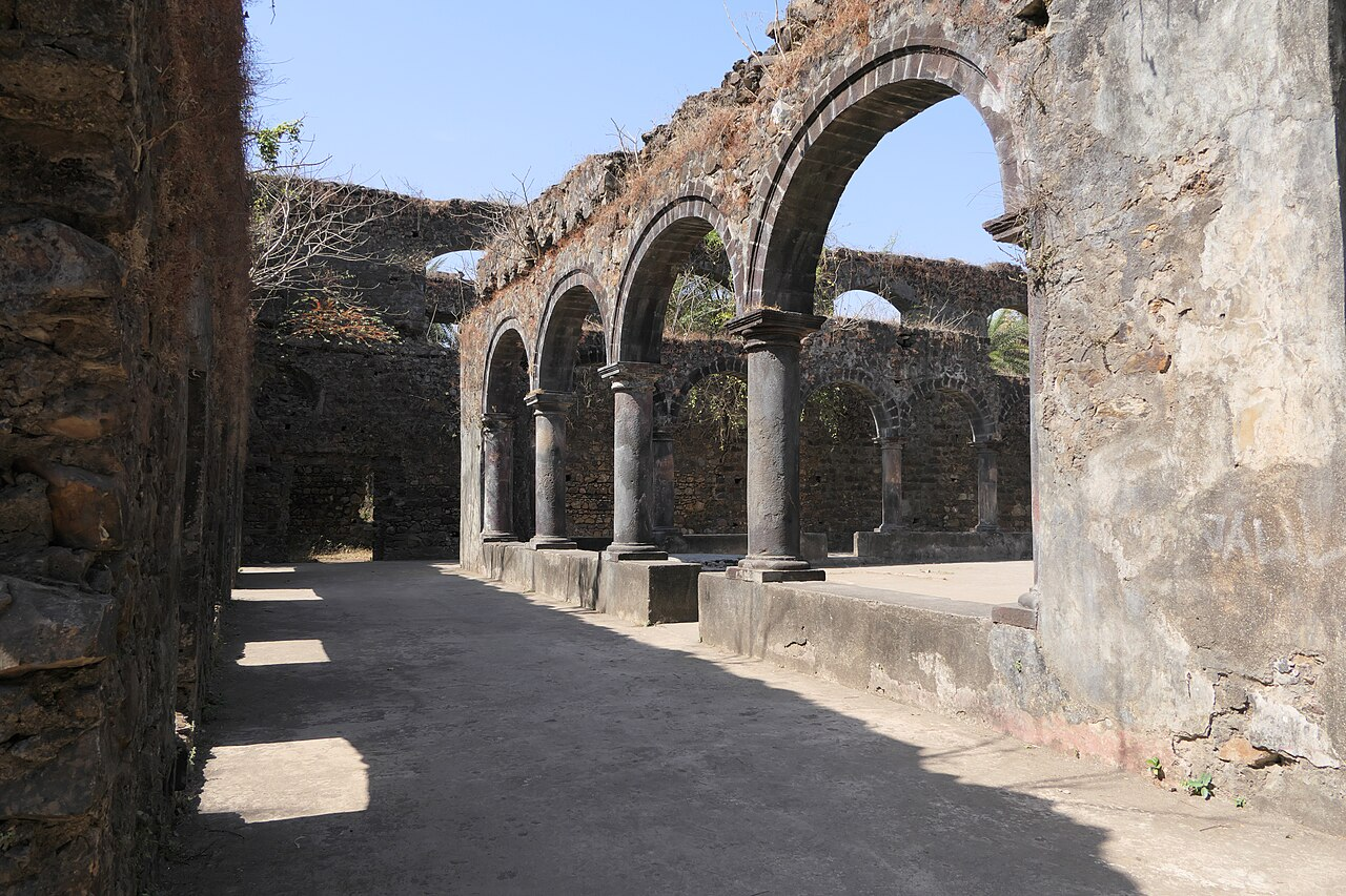 The abbey of St. Anthony’s Church within the ruins of Vasai Fort.[9]