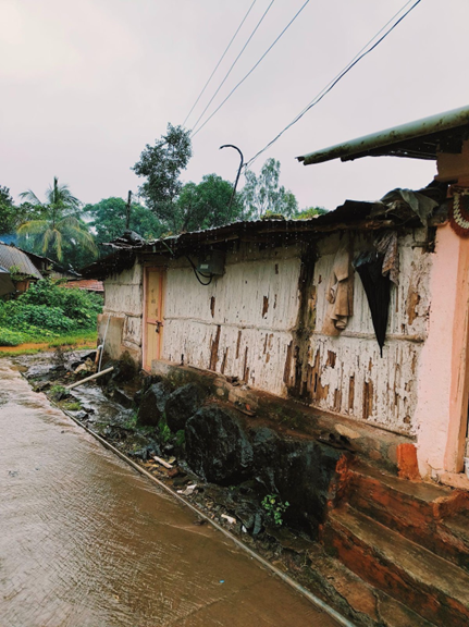 The exterior of the residence shows distinct building material-basalt stone plinth and walls made from bamboo sheets, coated with mud plaster and lime. (Source: CKA Archives)