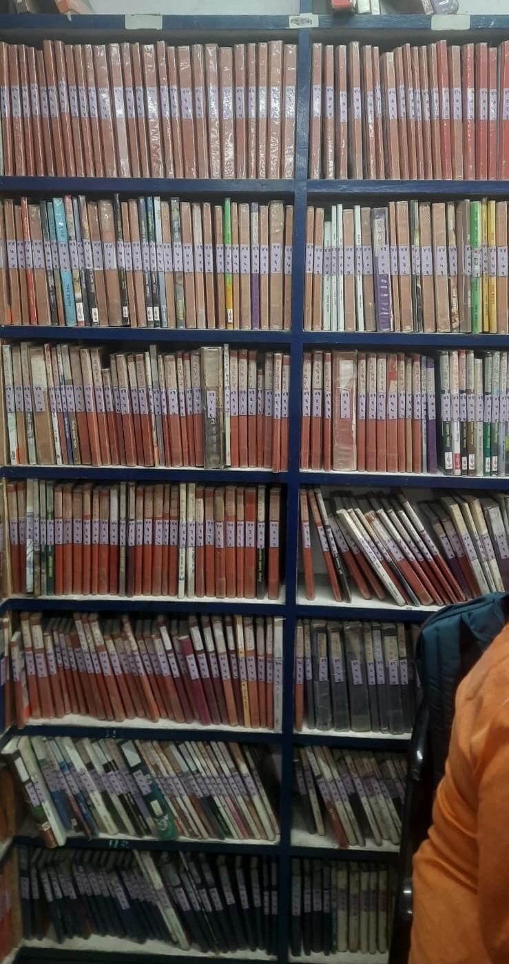 Interior view of the vachanalaya, containing books on history, social reform, and literature, preserving intellectual heritage alongside material craft. (Source: CKA Archives)
