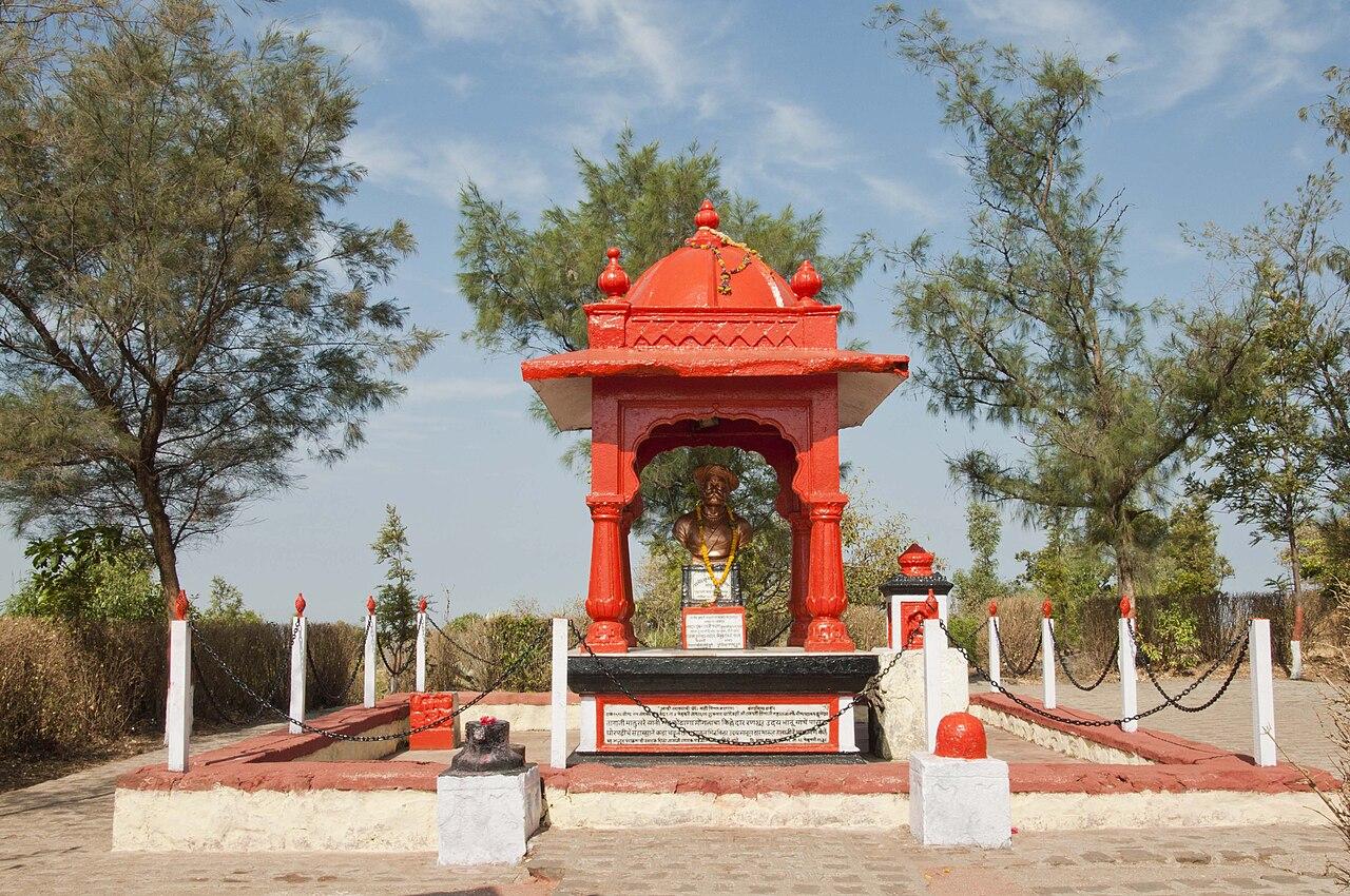 A bronze bust of Tanaji has been erected at Sinhagad to honour his ultimate sacrifice and bravery.[88]