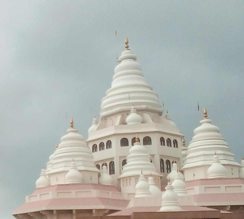 A view of the Sant Tukaram Maharaj Samadhi Mandir, Dehu, Pune.[63]