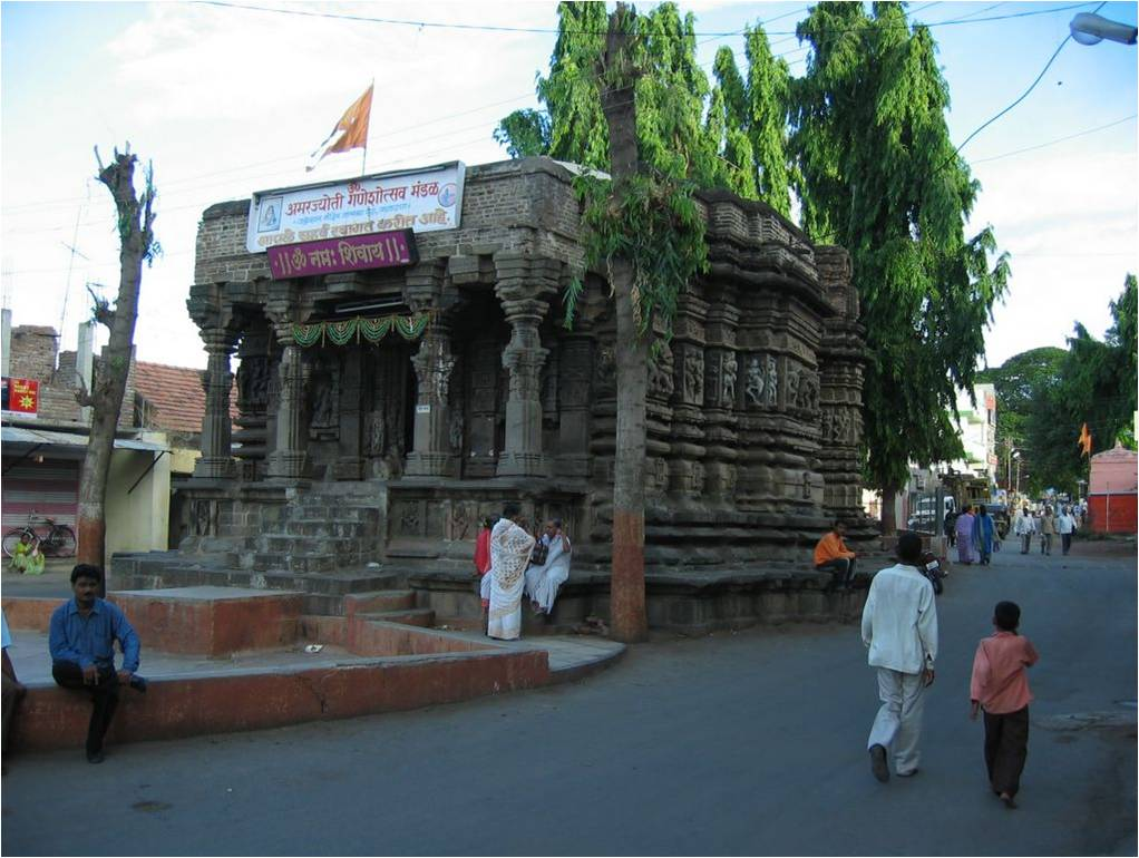 Jabareshwar Mandir in Phaltan, a rock-cut structure carved from a single stone around 1237 CE.