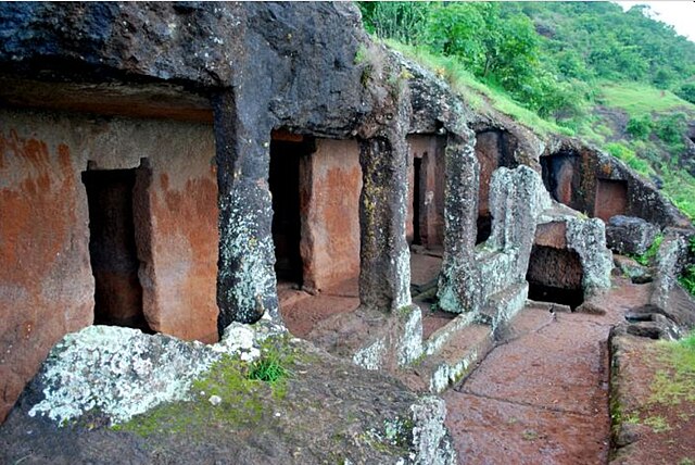 The Karad caves of Dongrai