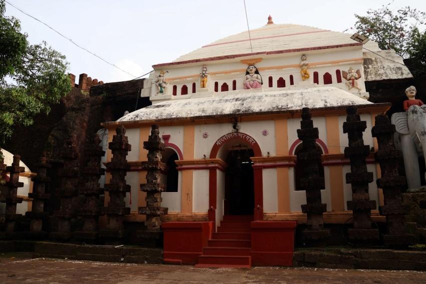 The exterior of Vimaleshwar Cave Mandir, Wada, Sindhudurg district(Source: CKA Archives)