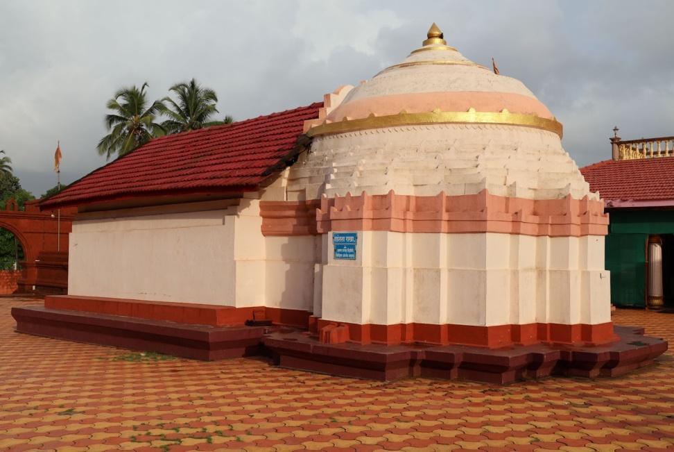 The tomb of the Persian sailor who is said to have built the Mandir, Kunkeshwar, Sindhudurg district(Source: CKA Archives)