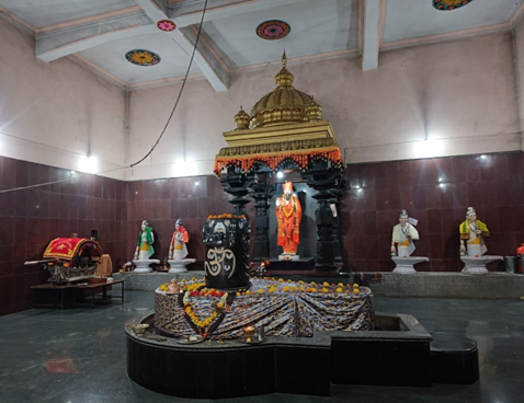 Inside the Veer Tapasvi Mandir in Karnik Nagar, Solapur. (Source: CKA Archives)