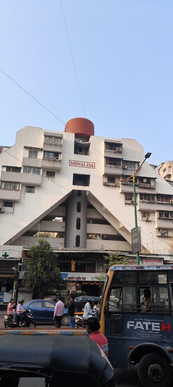 Commercial units along the main road form a continuous street-facing base for the building, reinforcing the plot boundary and supporting mixed-use activity. (Source: CKA Archives)