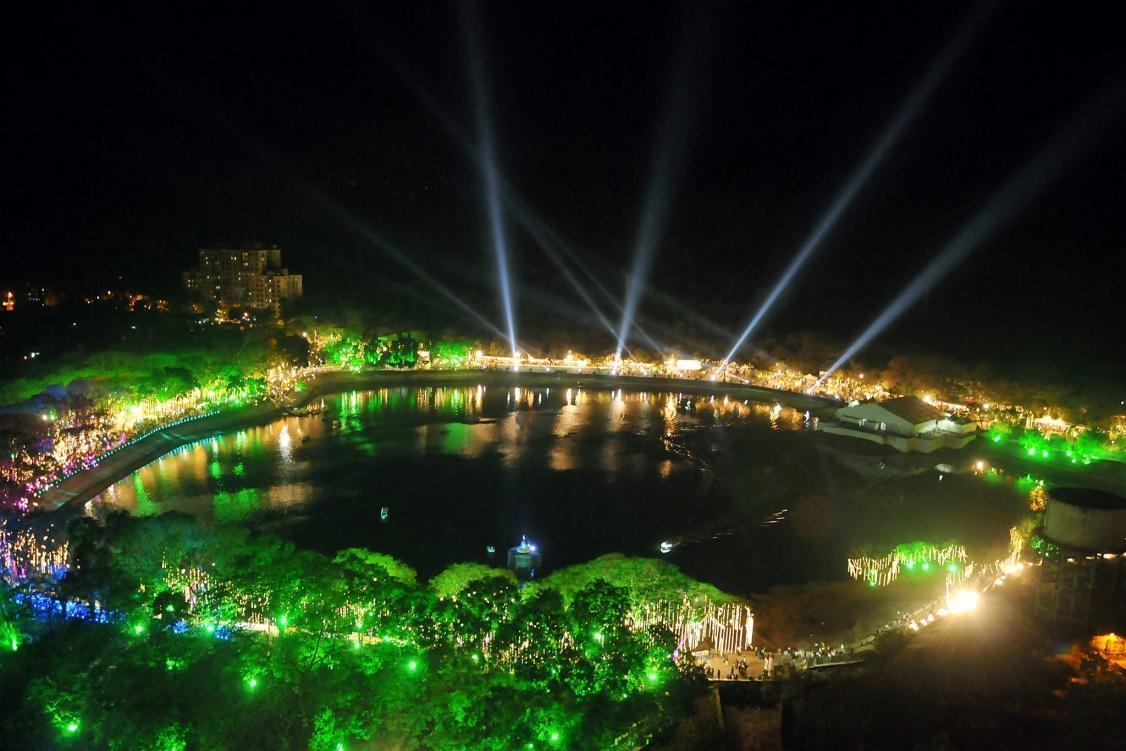 Celebrations around the Upvan Lake during the Upvan Arts Festival[2]