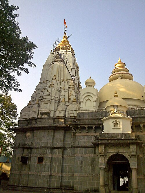 The exterior of the Vajreshwari Mandir, Bhiwandi, Thane district.[11]