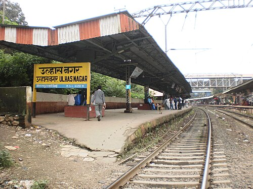 Ulhasnagar railway station, developed after the initial refugee settlement in the area. In 1947, Hindu and Sikh refugees from Sindh first arrived at Kalyan Junction and were resettled in nearby abandoned British army barracks — which led to the foundation for what would become the town of Ulhasnagar.