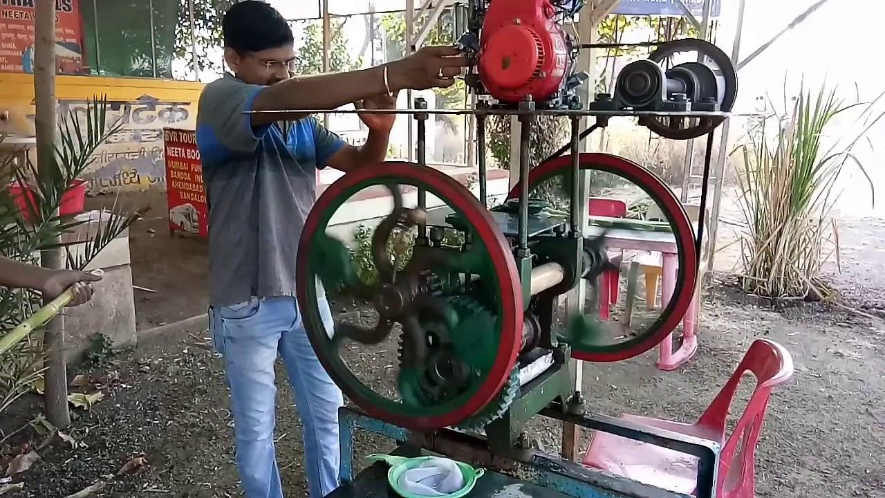 Seasonal employment in Akola, as described by locals, varies significantly with the changing seasons. During the summer months, many individuals engage in small businesses, such as selling juices from carts (Source: CKA Archives).