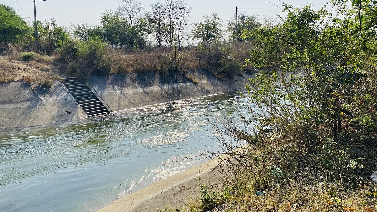 Upper Wardha Canal near Teosa.